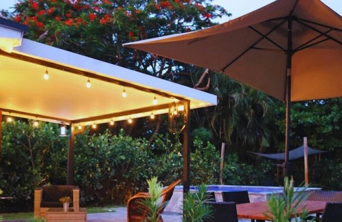 South Middle River House | Private + Modern + Heated Pool + BBQ Parking Near Wilton Manor Drives & Las Olas