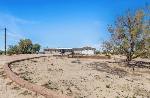 Twentynine Palms House | Private Modern Desert oasis on 5 acres! Family Friendly near the military base!