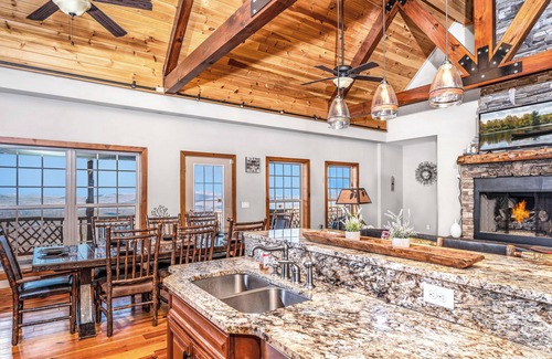 Banner Elk House | Private Mountain Cabin w/Hot Tub, Endless Views, Fireplace, Game Room on 3 acres