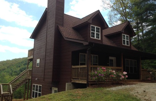 Blairsville Cabin | Private Mountain Cabin with AMAZING VIEWS - 4BR and 3.5 BA