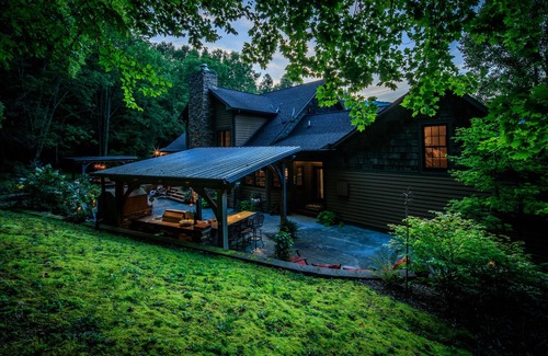 Banner Elk House | Private Mountain Getaway with Amazing Views, Location, & Space