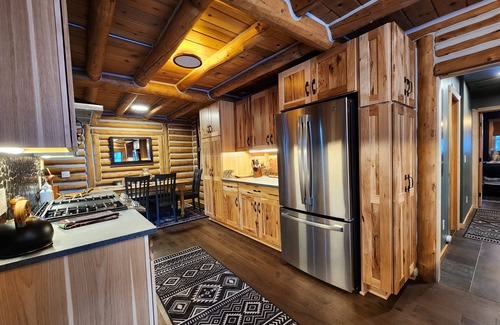Allenspark Cabin | Private Mountain Retreat near Mount Meeker, Views! Views! Views- Cooper Cabin