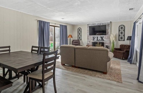 Naples Cabin | Private Mountain Retreat - Unplug, Relax, Hike, Wine Tours-Finger Lakes-Naples