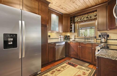 Fleetwood House | Private Mtn Home Fire Pit Game Rm Dogs Welcome Fence Close to Boone-W Jefferson