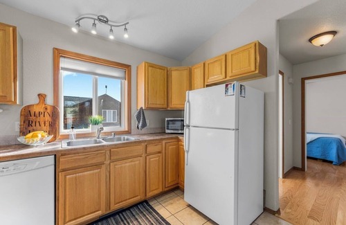 San Juan River Village House | Private Neighborhood- San Juan River - Ski, Hike, SUP, Tube, and Fish