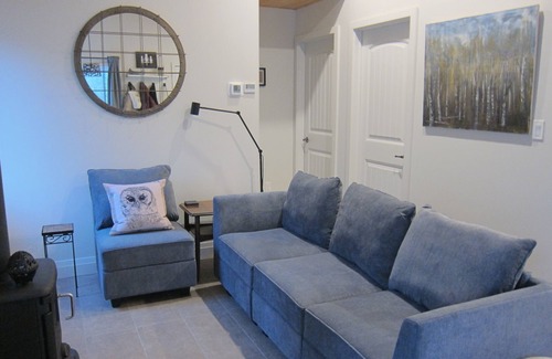 Irondale House | Private new 4 season oasis nestled amongst the trees close to Haliburton Village