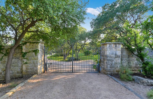 Austin House | Private oasis, spectacular views, near downtown!