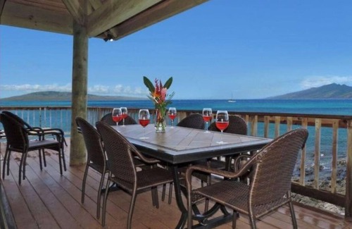 Napili Villa | PRIVATE OCEAN FRONT ESTATE ON TURTLE COVE, NAPILI. nMOST SPECTACULAR LOCATIONn