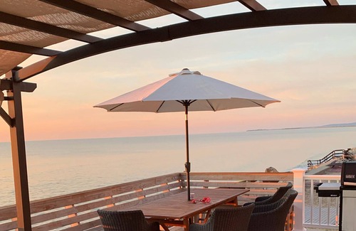 Green Harbor-Cedar Crest House | Private Ocean Front Home On Family Friendly Beach In Duxbury, Ma