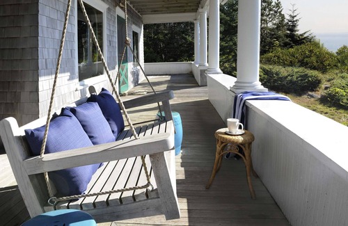 Bailey Island Cottage | PRIVATE OCEANFRONT RETREAT - enjoy the peace and quiet of an historic Maine home