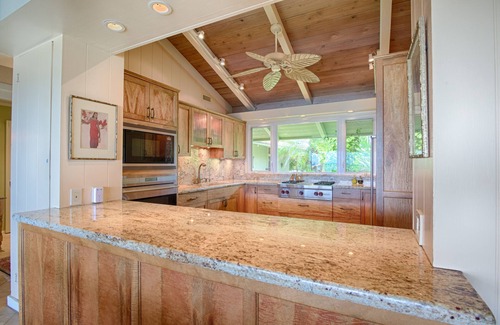 Halama Street House | Private Oceanfront w pool, hot tub, sunsets and Turtles