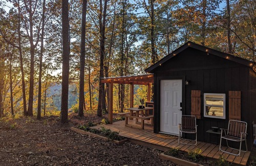 Sequatchie Cabin | Private Off-Grid Cabin on a Bluff