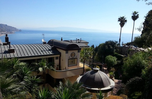 Taormina Condo | Private Panoramic Terrace, Infinity Pool, Garden, Garage