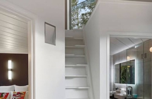 Parnell House | Private Paradise Designer's 2BR Home| Free Parking