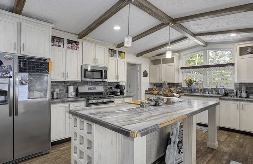 Bremen House | PRIVATE PARADISE; IN SMITH-LAKE COVE. [Cullman]