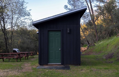 Auburn Cabin | Private, peaceful cabin's on the Bear River. Pets welcome!