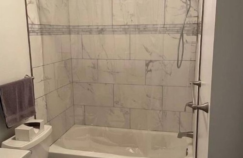Taku - Campbell House | Private peaceful home with a twin room for rent