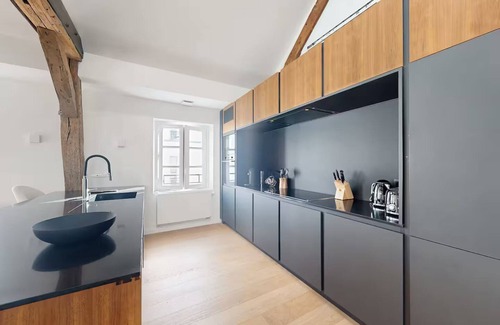 Saint-Thomas-d'Aquin Apartment | Private,Peaceful,Perfect–A Bright Hideaway in St Germain’s Beaupassage,Rue duBac