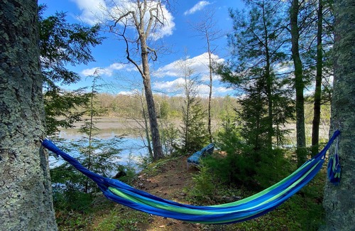 Sheffield House | PRIVATE PENINSULA 2ac surrounded by water min from hiking skiing theater music