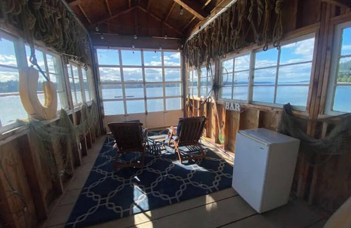 East Olympia House | Private Peninsula Waterfront Home by Nature Preserve