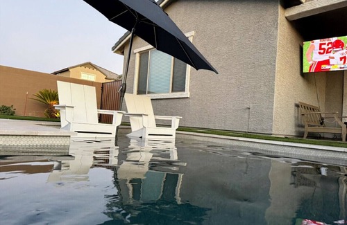 Maryvale House | Private Phoenix retreat Minutes from Westgate, Andretti Karting, and TWoods Golf