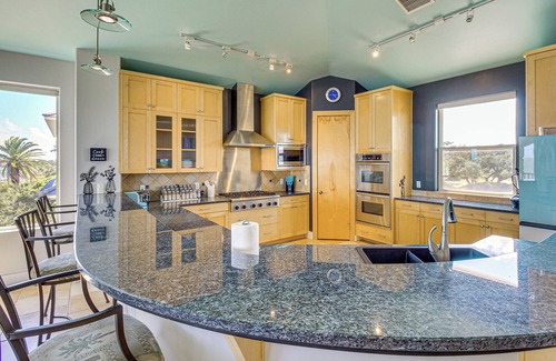 Rockport Villa | Private Pier: Waterfront Fulton Villa!