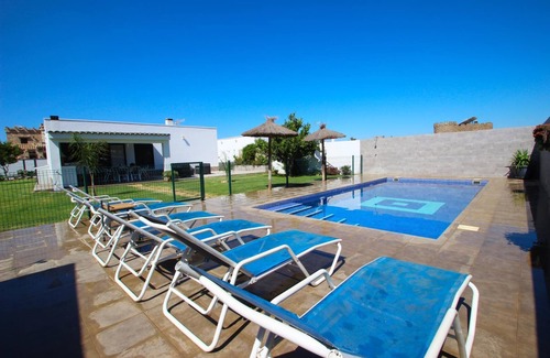 Conil de la Frontera House | Private pool, modern and well equipped, WiFi, air condition, with barbecue terrace - Casa Jesus -