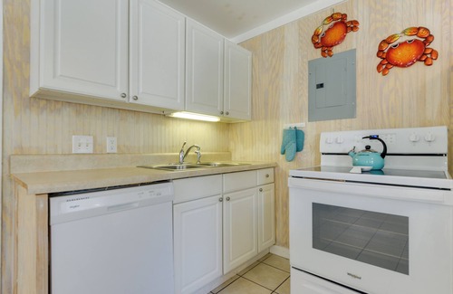 Ash House | Private Pool: Family Home in North Myrtle Beach