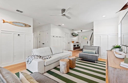 Vilano Beach House | Private Pool - 3 En-Suite King Bedrooms + Bunkroom for 4 - Steps from the Beach