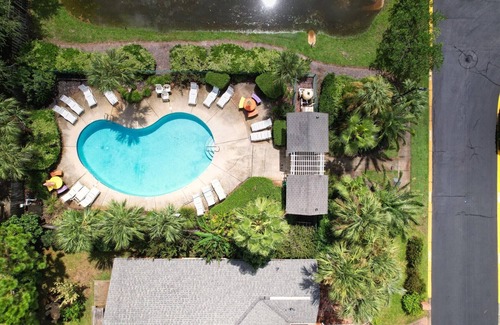 Seaspray House | Private pool 7 person hot tub 4 bikes Private beach access
