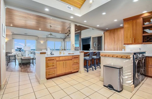 West Beach House | Private pool and views of the ocean on West Beach BHI!
