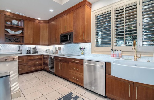 West Beach House | Private pool and views of the ocean on West Beach BHI!