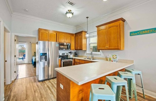 Biltmore Beach House | Private Pool,Dog-friendly,Walk to Beach!Sleeps 15!