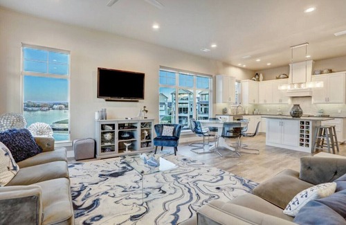 Kingsland House | Private Pool, Elevator, Kayaks, Pickleball, Golf, Covered Boat Slip, Fishing!