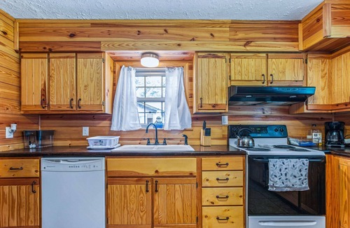 Garden City House | Private Pool & Fenced Yard - Sassy in the Sun