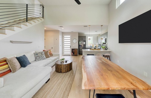 Holly House | Private Pool, Firepit, Patio | Steps to East Austin Dining, Music, Art, Murals