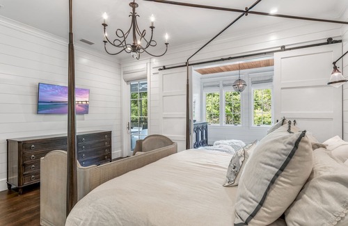 Watercolor House | Private Pool, Golf Cart, 2 Min to Beach, Must See