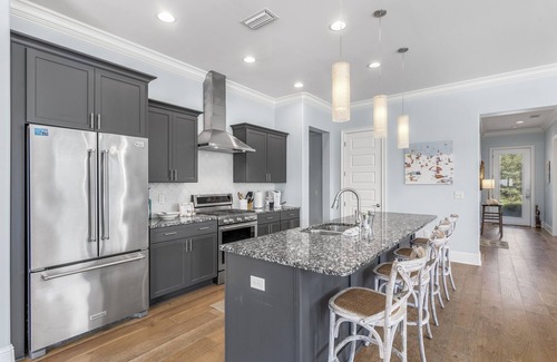 Gulfview Heights House | Private pool, golf cart, walk to the beach and dining