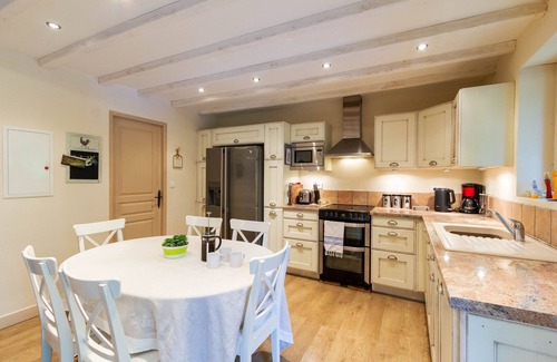 Duras House | Private pool, garden, walk to restaurants, markets, and shops in a historic town