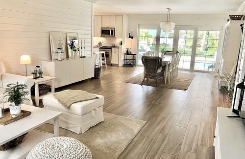 Hollywood Lakes House | Private pool house 1 mile from Beach