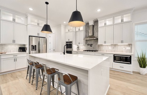 Gulfview Heights House | Private Pool, LSV, BRAND NEW! 4 Kings, Sleeps 20+! Walk to Beach in Blue