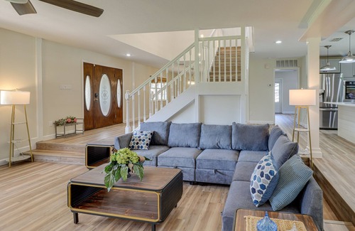 Wildwood House | Private Pool & Lake Views: Family Home in Oxford