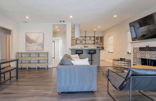 Victoria Park House | Private Pool Oasis Close to Beach w/New Interior!