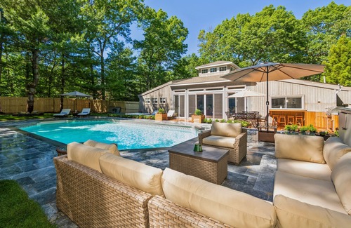 Springs House | PRIVATE POOL ~ PERFECT HAMPTONS GETAWAY ~ WBH