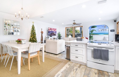 Bradenton Beach House | Private POOL/SPA-Almost beachfront, Amazing Gulf Views, walk to Bridge St.