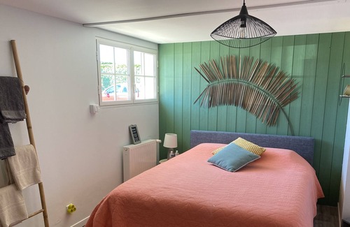 Coulon Cottage | Private pool & spa gite in the heart of the Marais Poitevin / 3 bedrooms / 10 people