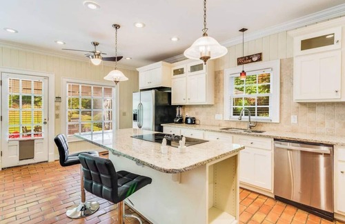 Conyers House | Private Pool Spacious 5BR Family-Friendly Home