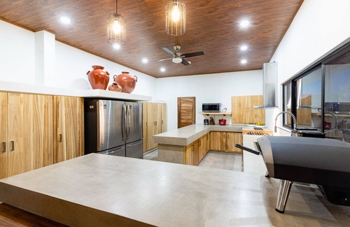 Tamarindo House | PRIVATE POOL SPACIOUS GREAT FOR FAMILY & GROUPS