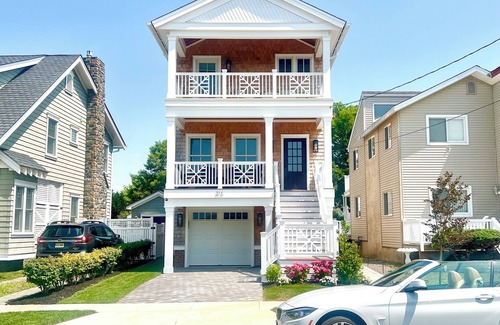 Gardens House | PRIVATE POOL🏊 — STUNNING Single-family, new construction - steps to the beach!
