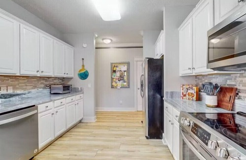 Upper Grand Lagoon House | ☀️Private Pool - Close to Beach - Pet Friendly 🐶 - Sea the Blessings